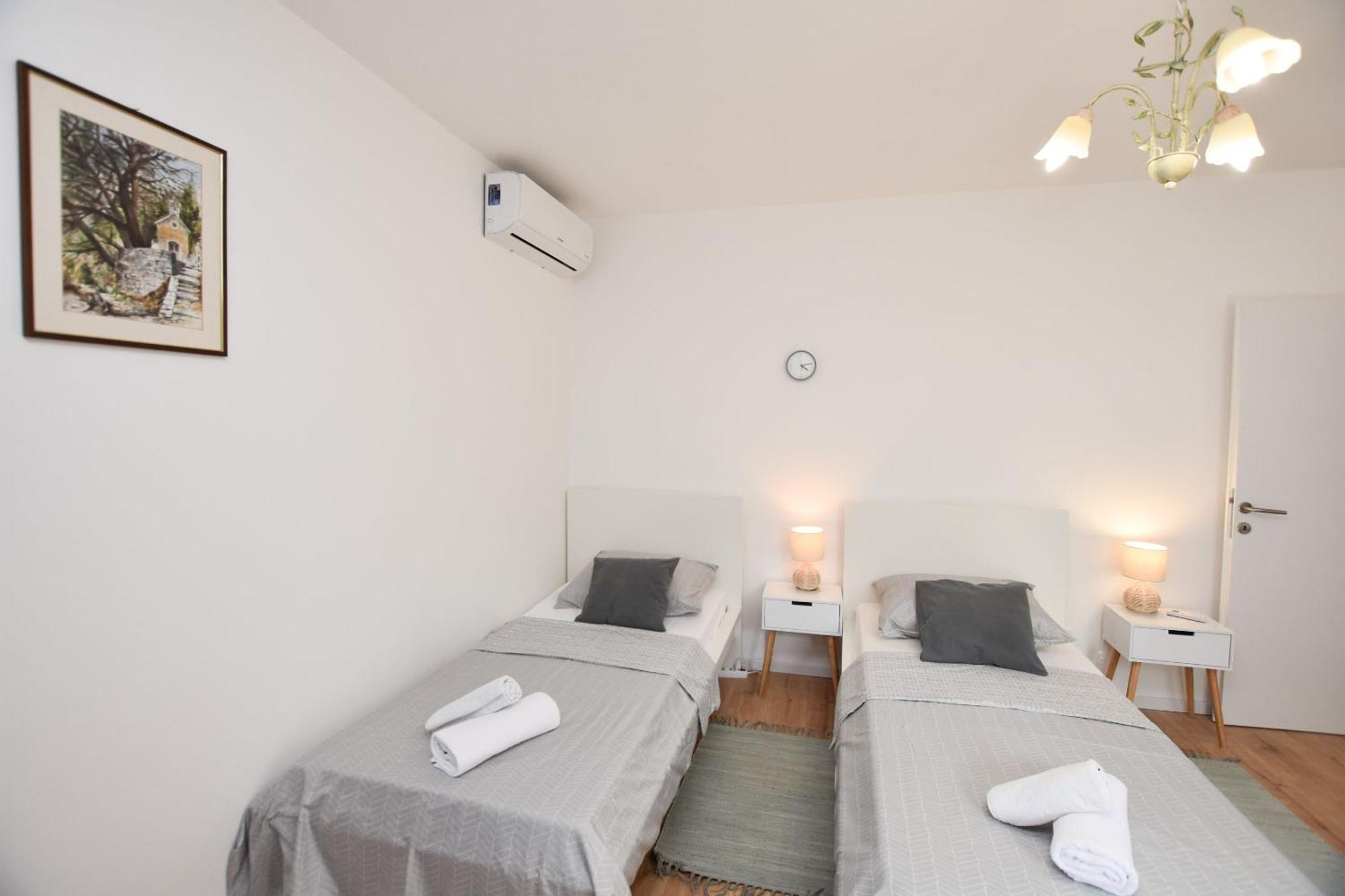 Apartments Dragica Primošten Esterno foto